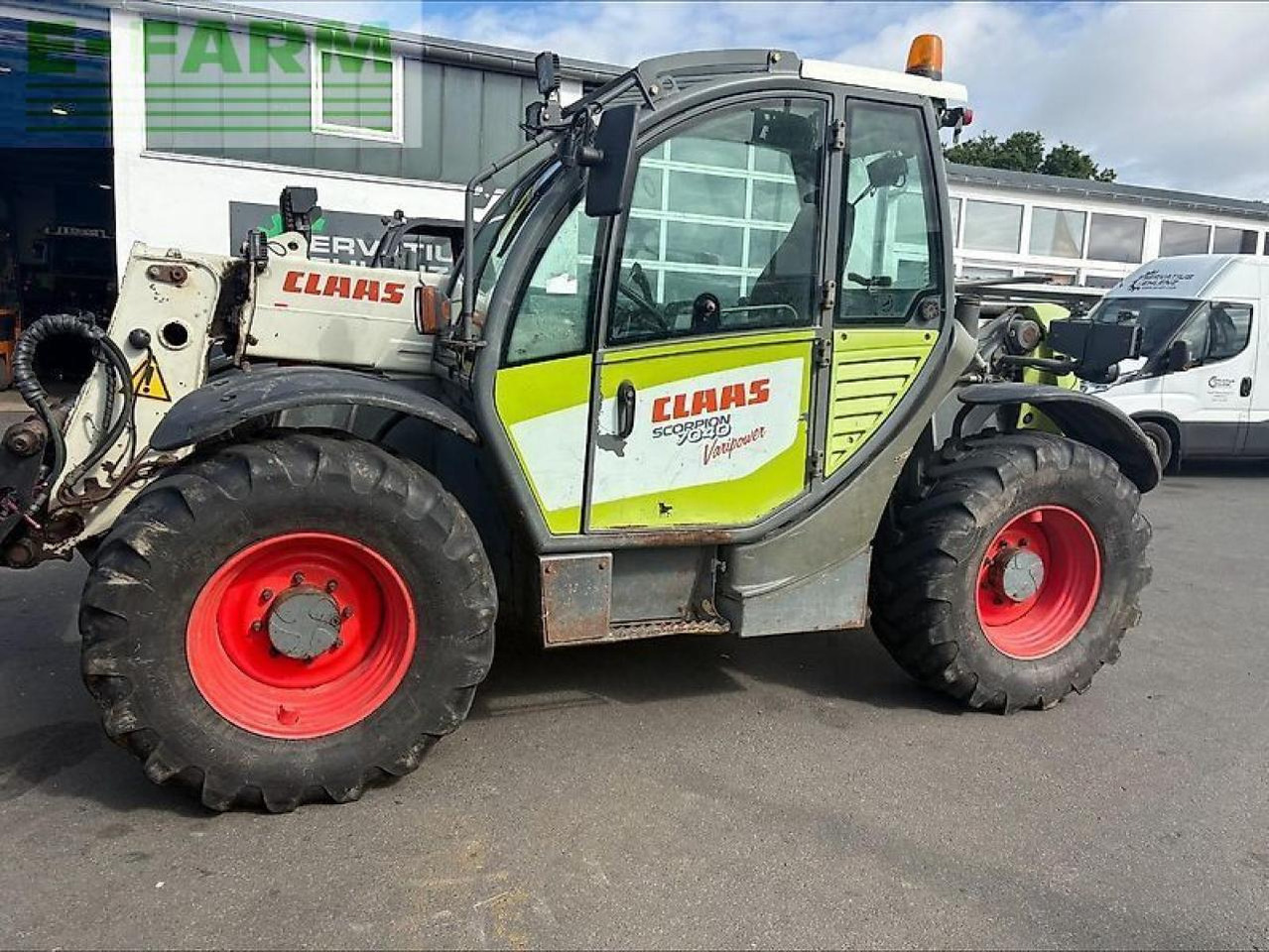 CLAAS scorpion 7040 - Телескопичен товарач: снимка 2 CLAAS scorpion 7040 - Телескопичен товарач: снимка 2