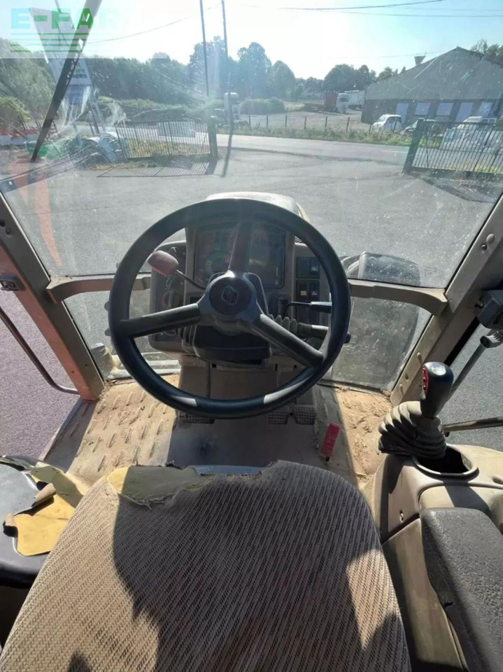 CLAAS tracteur agricole ares 656 rz claas RZ - Трактор: снимка 2 CLAAS tracteur agricole ares 656 rz claas RZ - Трактор: снимка 2