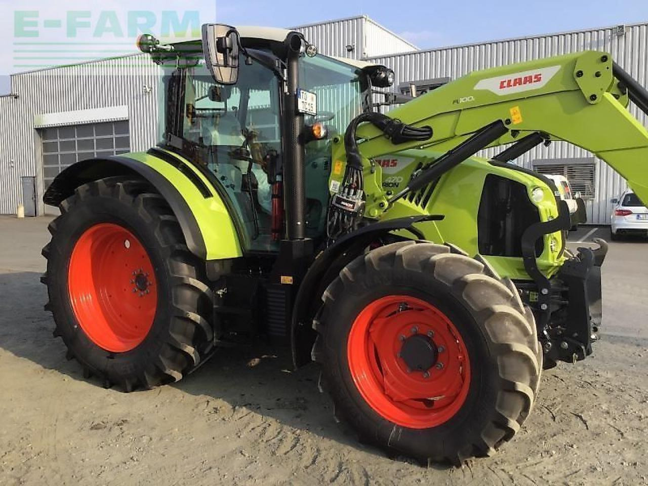 CLAAS traktor arion 470 cis+ - Трактор: снимка 2 CLAAS traktor arion 470 cis+ - Трактор: снимка 2