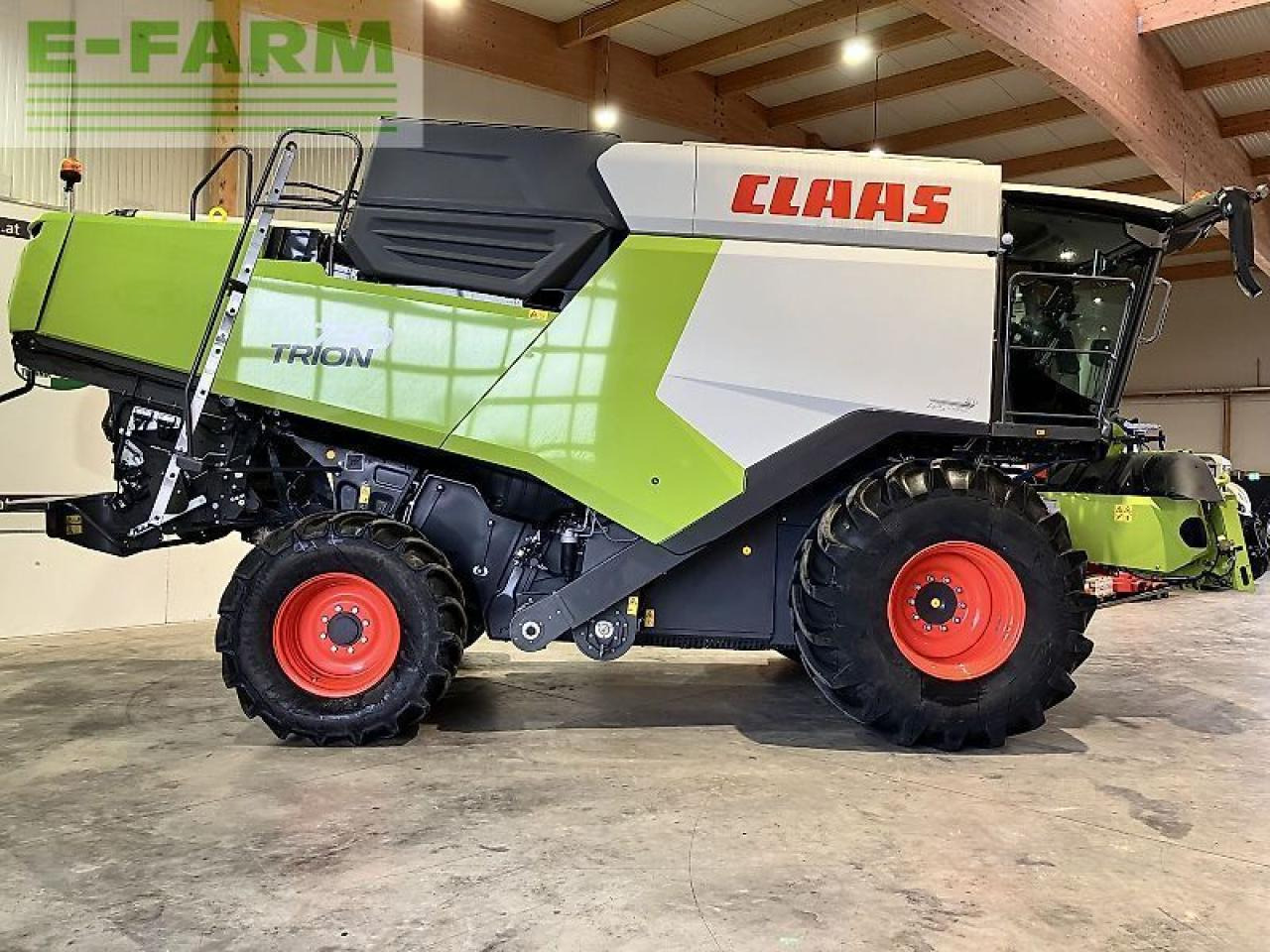 CLAAS trion 730 - Зърнокомбайн: снимка 3 CLAAS trion 730 - Зърнокомбайн: снимка 3