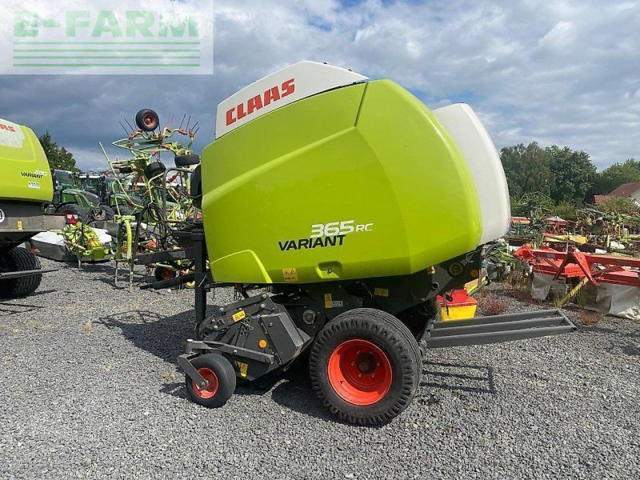 CLAAS variant 365 rc - Сламопреса за квадратни бали: снимка 2 CLAAS variant 365 rc - Сламопреса за квадратни бали: снимка 2