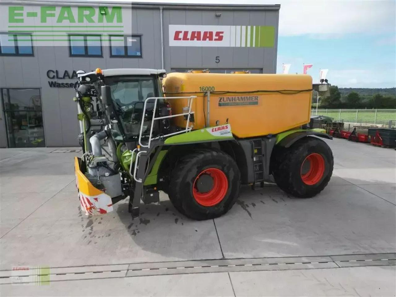 CLAAS xerion 4000 saddle trac SADDLE TRAC - Самоходна пръскачка: снимка 2 CLAAS xerion 4000 saddle trac SADDLE TRAC - Самоходна пръскачка: снимка 2