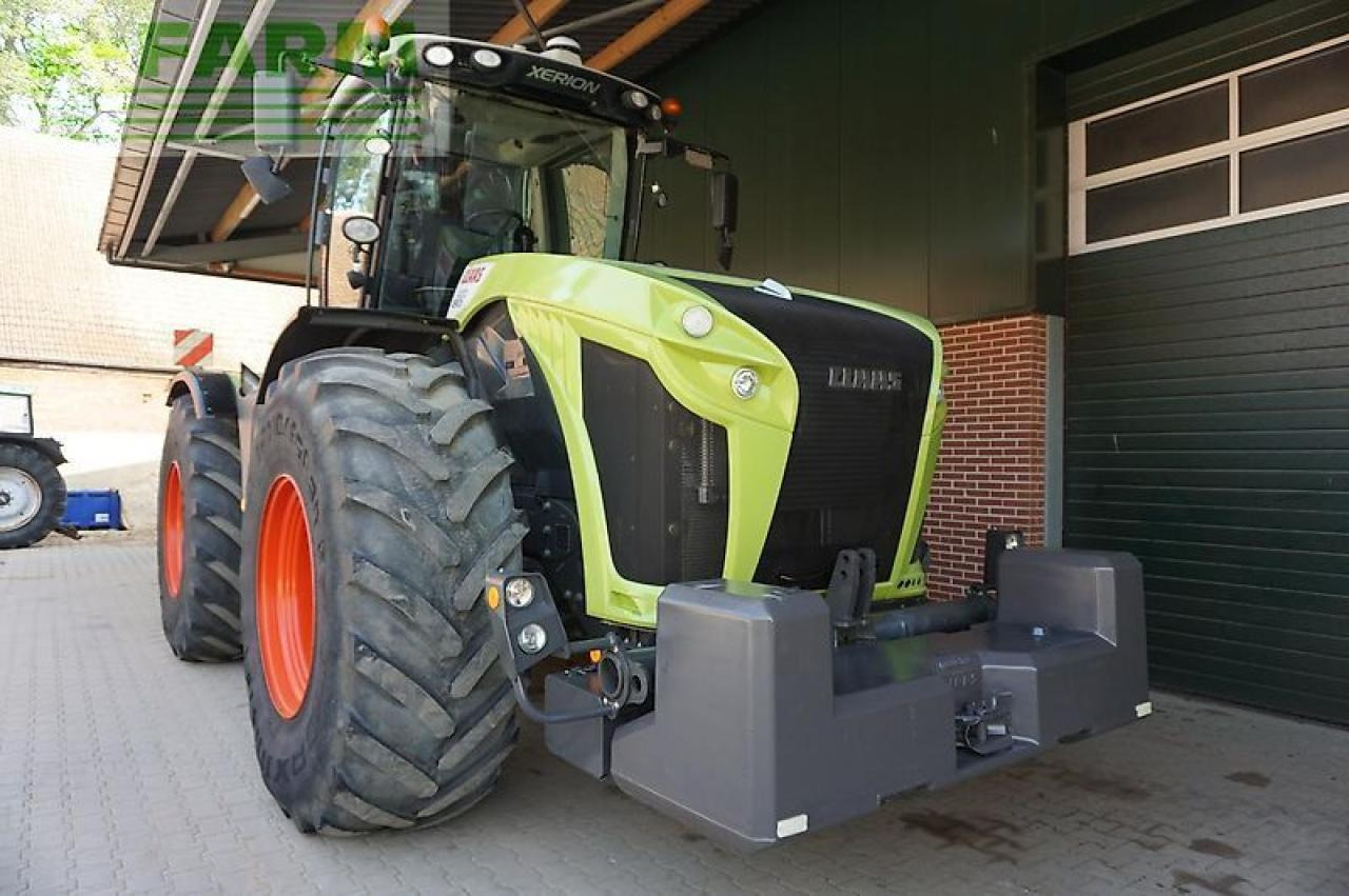 CLAAS xerion 4000 trac TRAC - Трактор: снимка 2 CLAAS xerion 4000 trac TRAC - Трактор: снимка 2