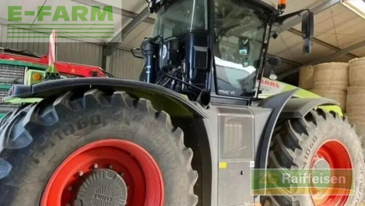 CLAAS xerion 4000 trac vc TRAC VC - Трактор: снимка 3 CLAAS xerion 4000 trac vc TRAC VC - Трактор: снимка 3