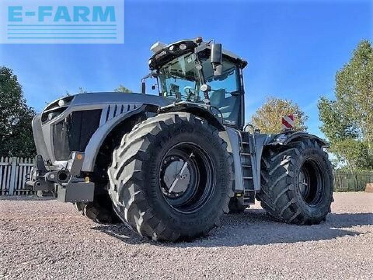 CLAAS xerion 4000 trac vc TRAC VC - Трактор: снимка 3 CLAAS xerion 4000 trac vc TRAC VC - Трактор: снимка 3