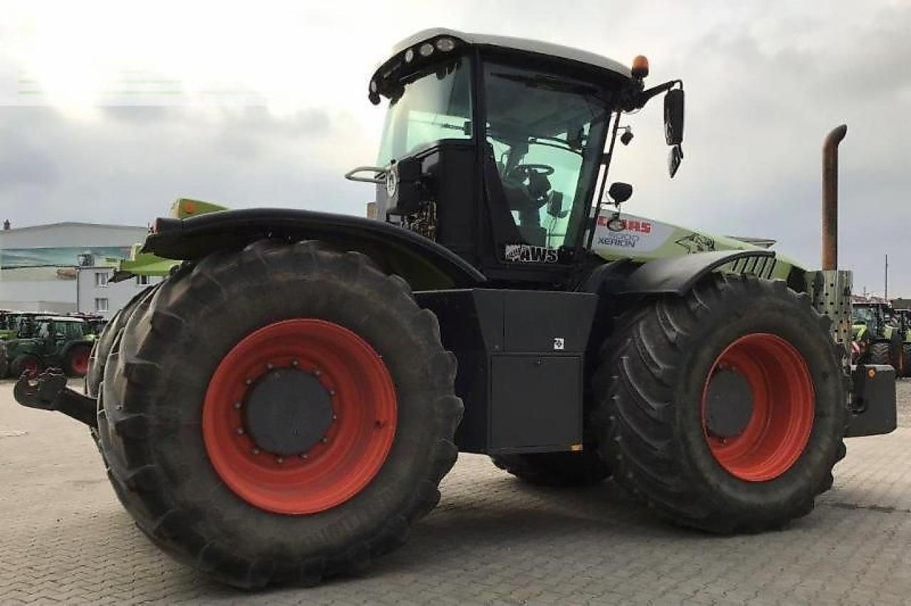 CLAAS xerion 5000 trac TRAC - Трактор: снимка 4 CLAAS xerion 5000 trac TRAC - Трактор: снимка 4