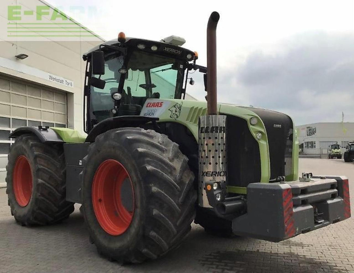 CLAAS xerion 5000 trac TRAC - Трактор: снимка 3 CLAAS xerion 5000 trac TRAC - Трактор: снимка 3