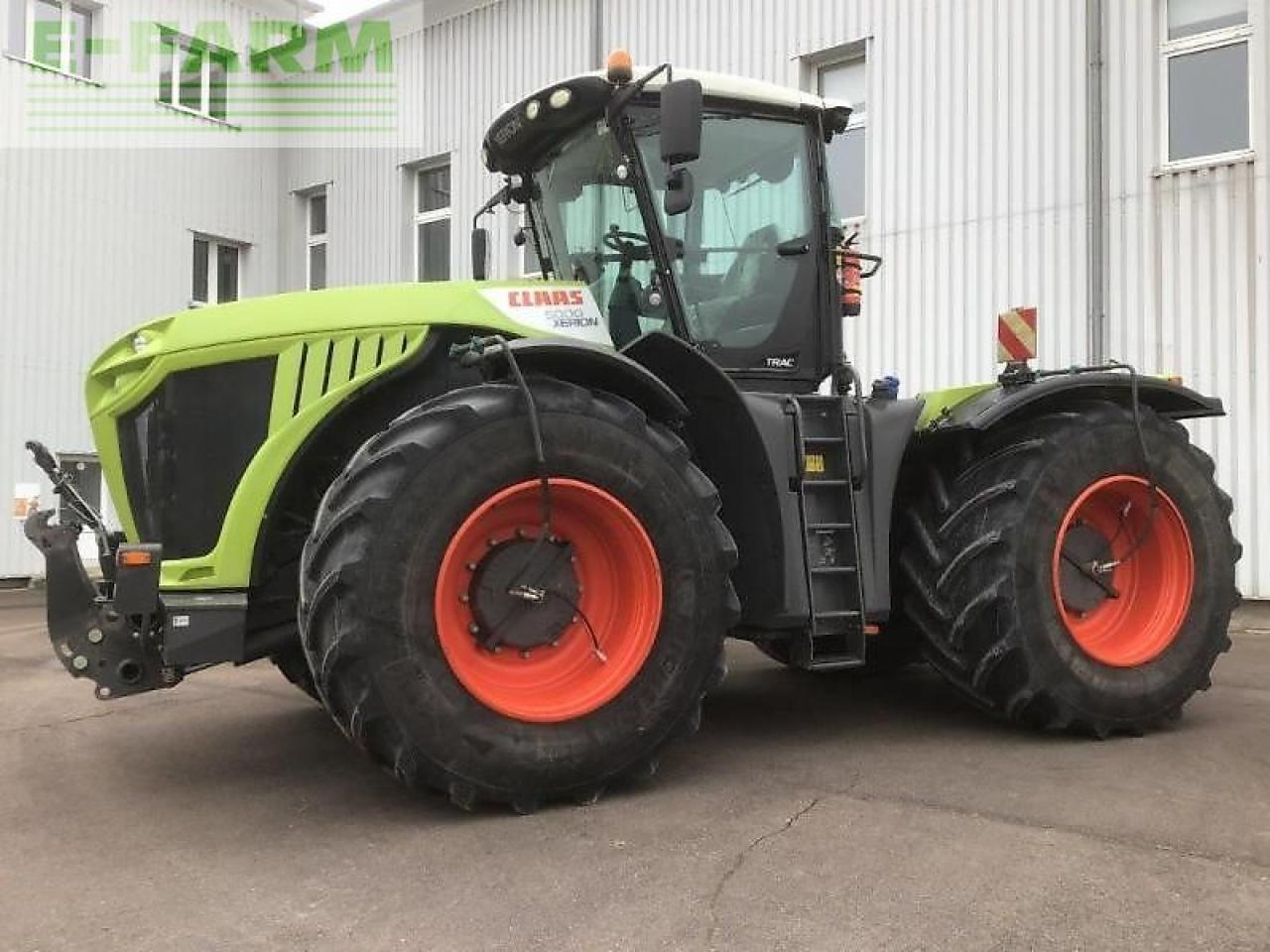 CLAAS xerion 5000 trac TRAC - Трактор: снимка 1 CLAAS xerion 5000 trac TRAC - Трактор: снимка 1