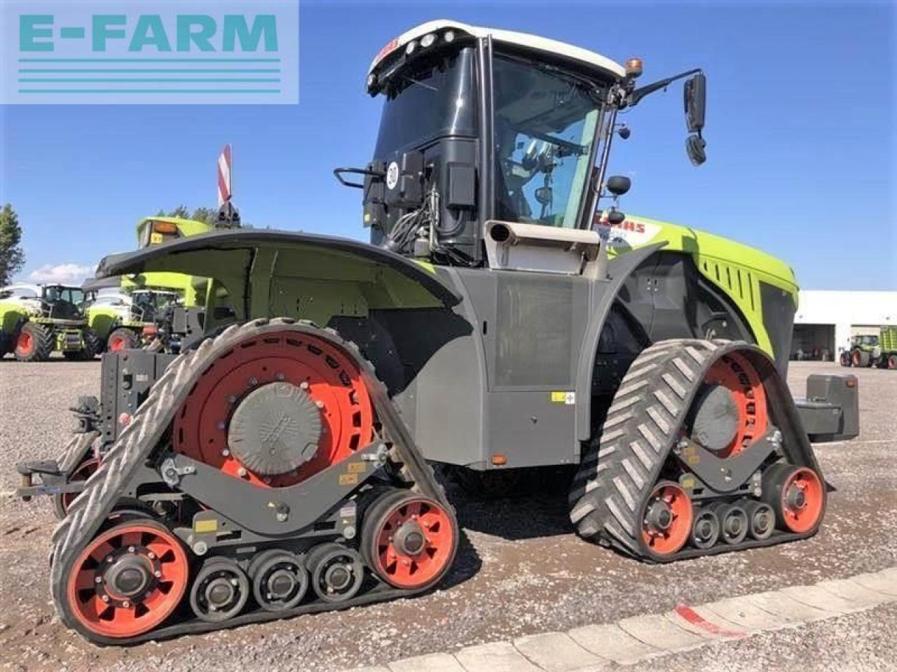 CLAAS xerion 5000 trac ts TRAC VC - Трактор: снимка 4 CLAAS xerion 5000 trac ts TRAC VC - Трактор: снимка 4