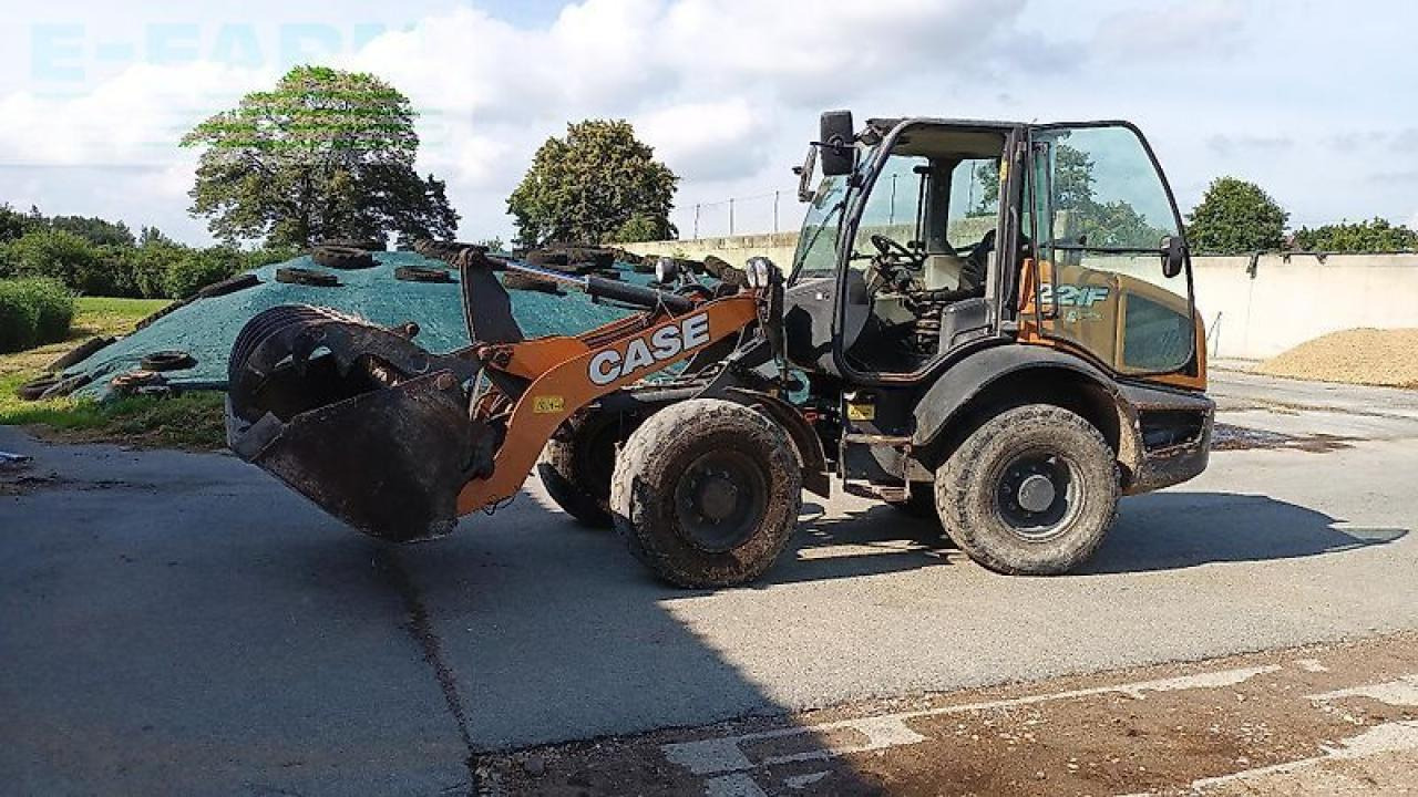 Case-IH 221 f - Мини багер: снимка 4 Case-IH 221 f - Мини багер: снимка 4