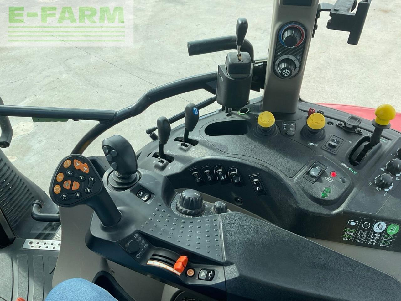 Трактор Case-IH Luxxum 120: снимка 24