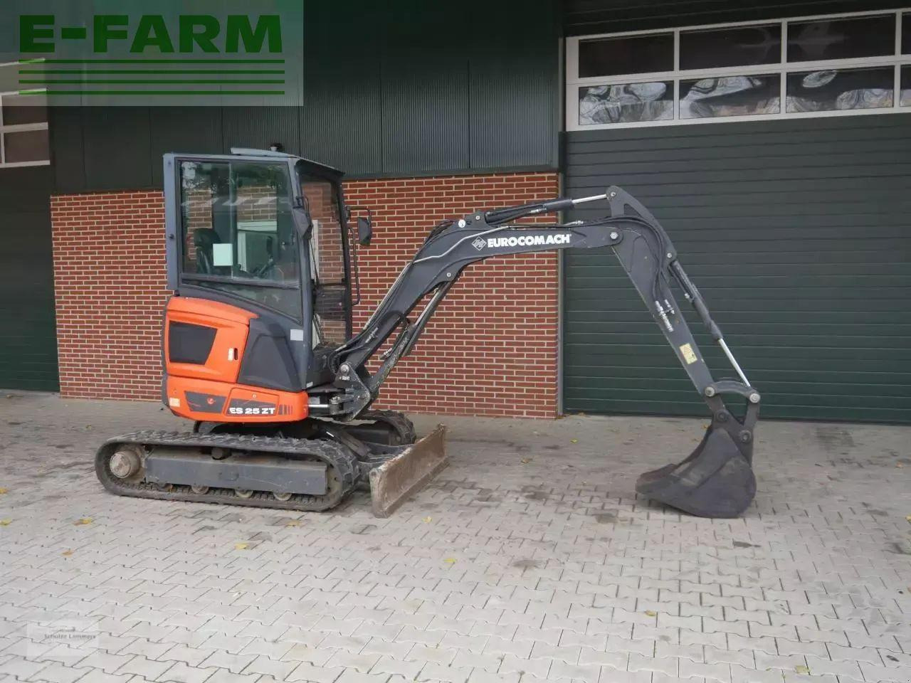 Case-IH eurocomach es25zt - Мини багер: снимка 1 Case-IH eurocomach es25zt - Мини багер: снимка 1