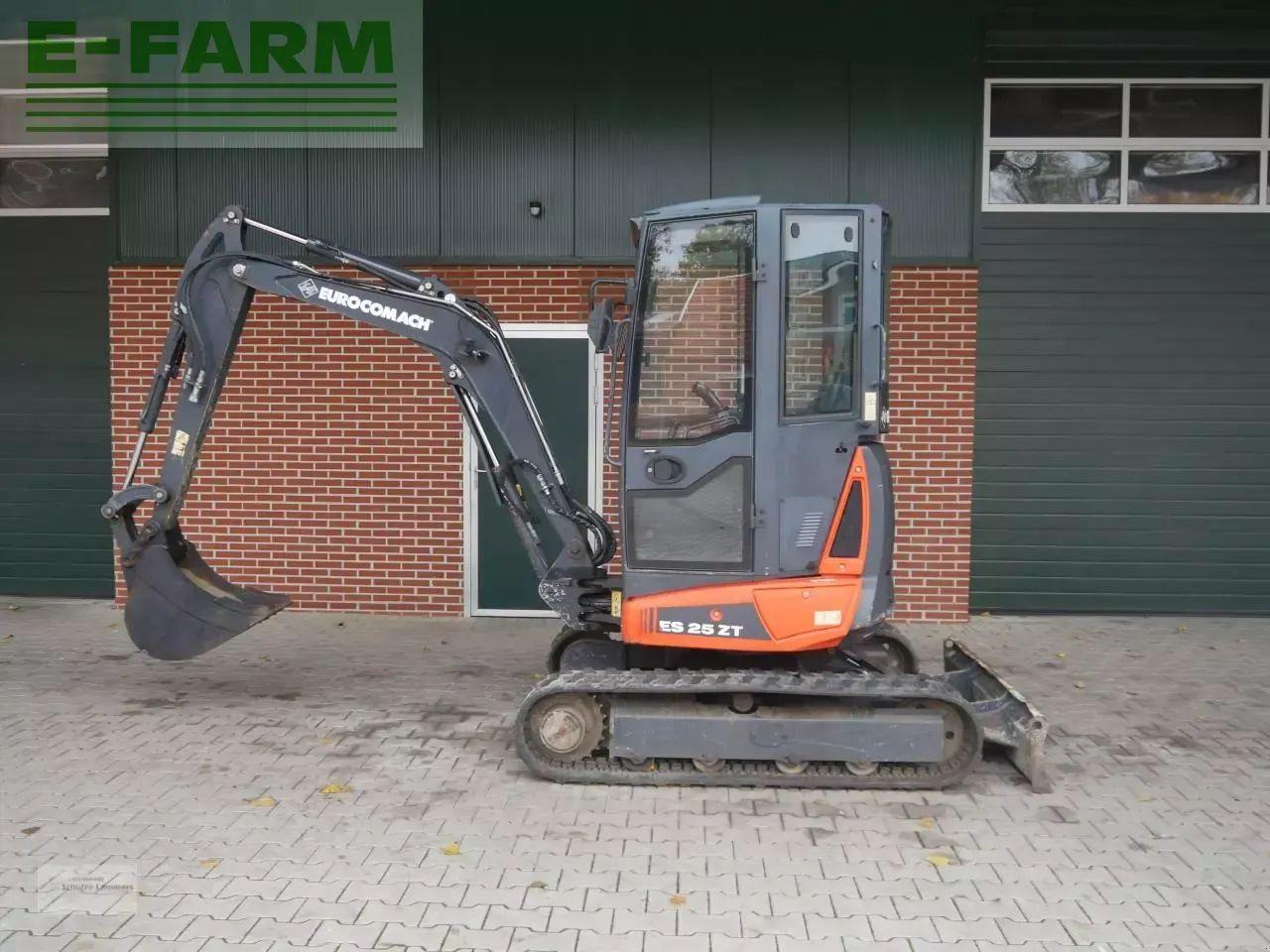 Case-IH eurocomach es25zt - Мини багер: снимка 4 Case-IH eurocomach es25zt - Мини багер: снимка 4