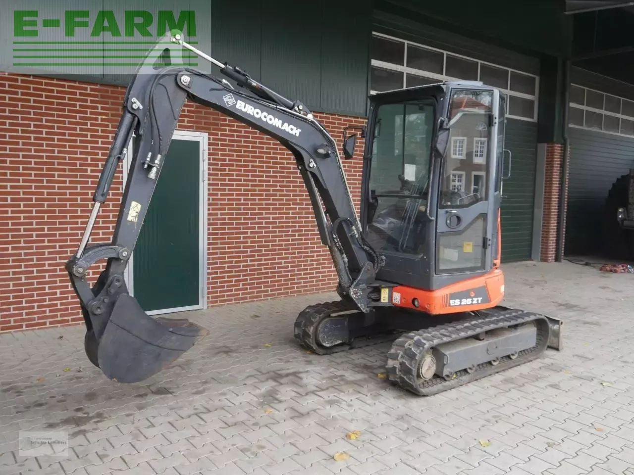 Case-IH eurocomach es25zt - Мини багер: снимка 3 Case-IH eurocomach es25zt - Мини багер: снимка 3