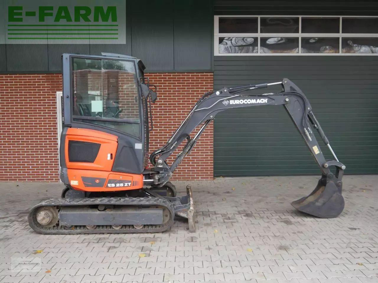 Case-IH eurocomach es25zt - Мини багер: снимка 5 Case-IH eurocomach es25zt - Мини багер: снимка 5