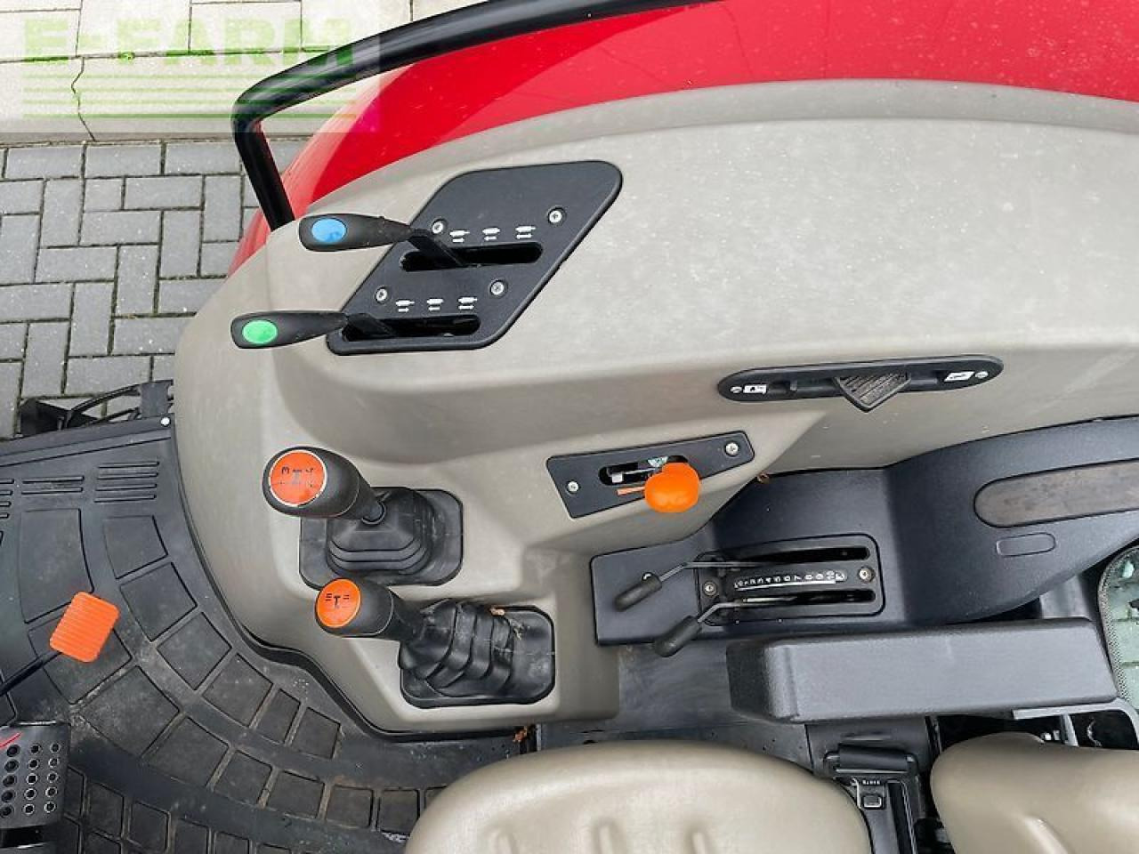 Case-IH farmall 75a rops - 2024 - 250uur - Трактор: снимка 3 Case-IH farmall 75a rops - 2024 - 250uur - Трактор: снимка 3