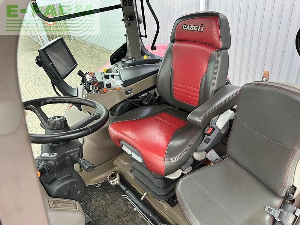 Case-IH optum 300 cvx CVX - Трактор: снимка 3 Case-IH optum 300 cvx CVX - Трактор: снимка 3