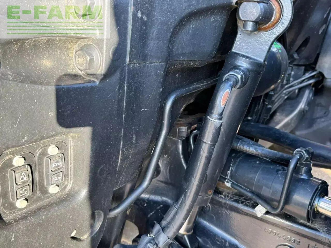 Case-IH optum 300 cvx CVX - Трактор: снимка 5 Case-IH optum 300 cvx CVX - Трактор: снимка 5