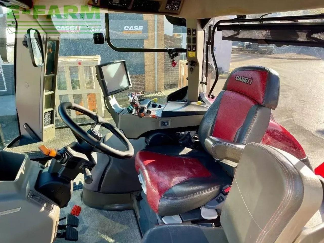 Case-IH optum 300 cvx CVX - Трактор: снимка 2 Case-IH optum 300 cvx CVX - Трактор: снимка 2