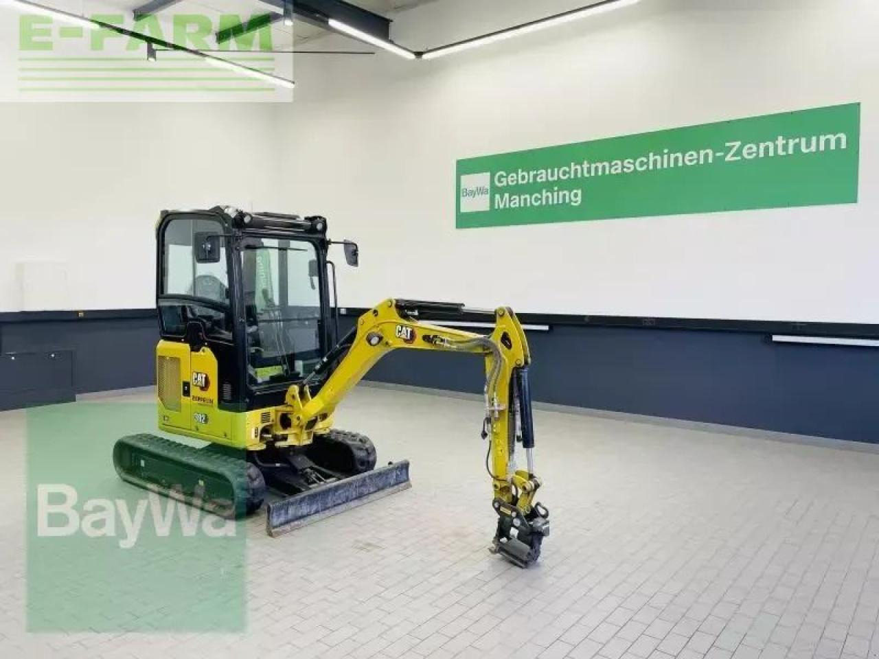 Caterpillar 302cr-05a - Мини багер: снимка 1 Caterpillar 302cr-05a - Мини багер: снимка 1