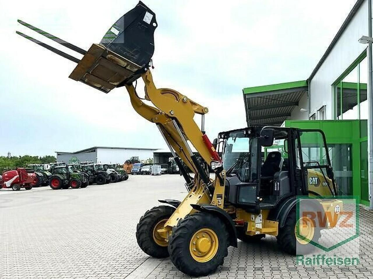 Caterpillar 906 radlader - Мини багер: снимка 1 Caterpillar 906 radlader - Мини багер: снимка 1