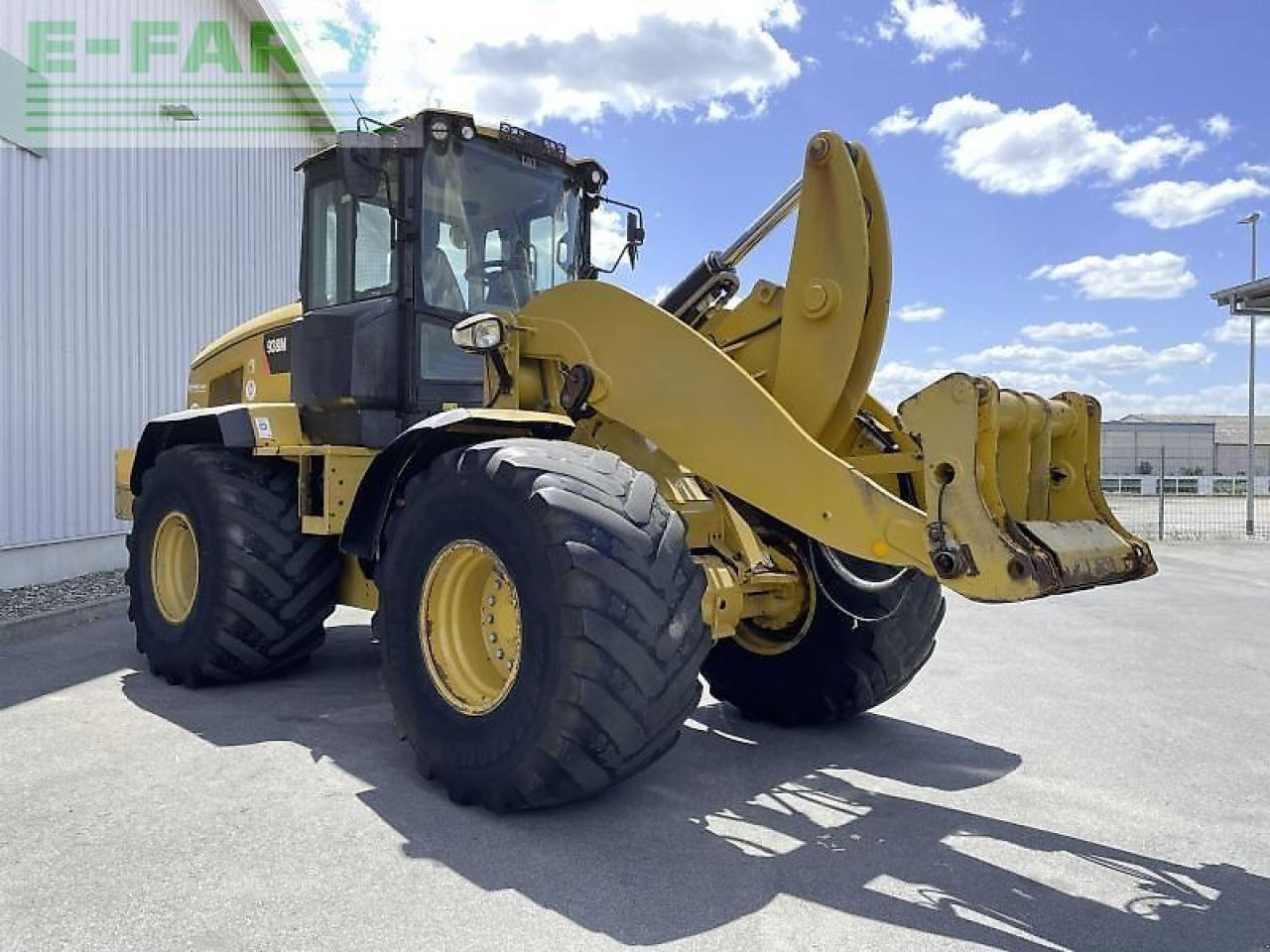 Caterpillar cat 938m - Мини багер: снимка 3 Caterpillar cat 938m - Мини багер: снимка 3