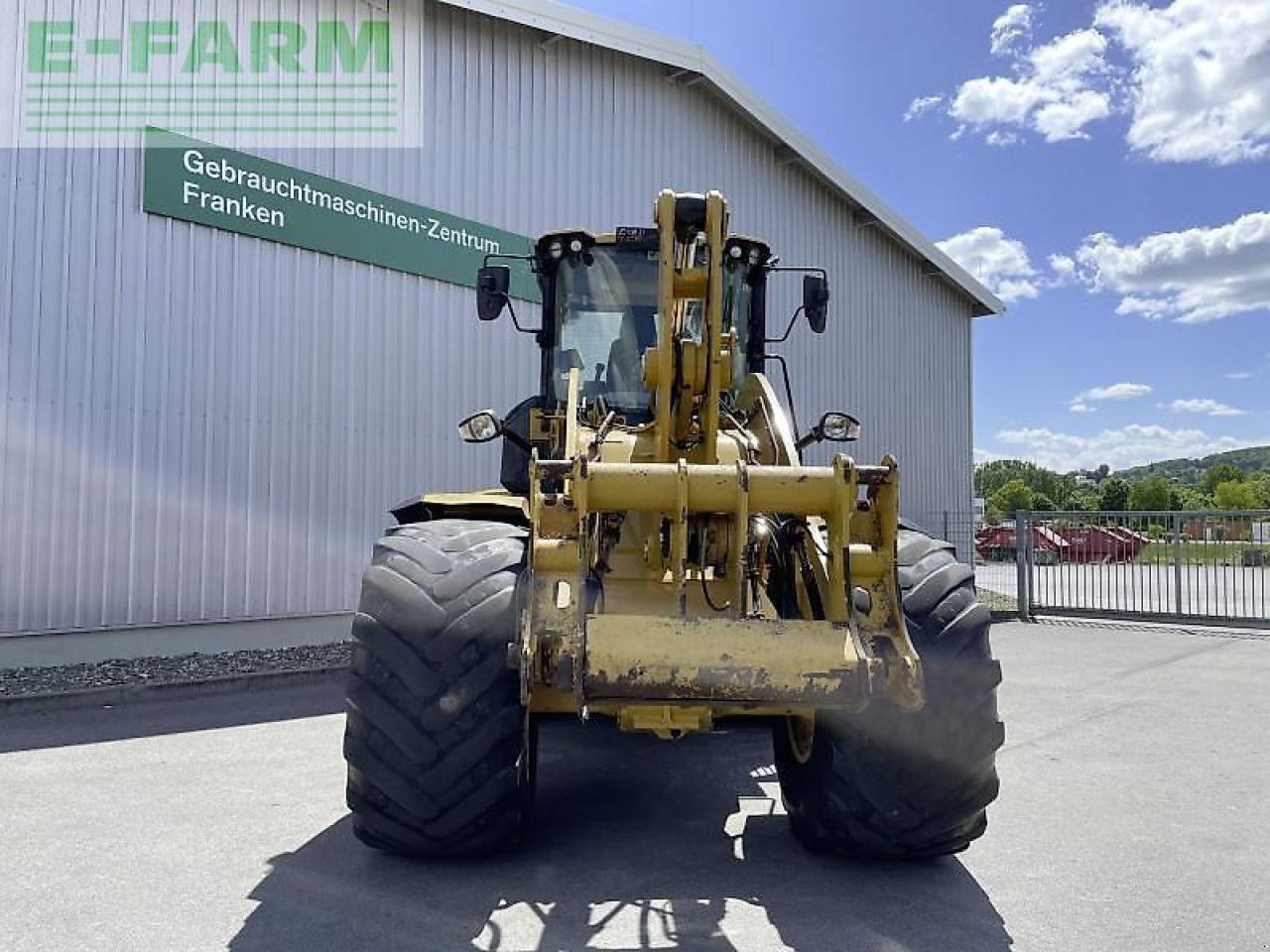 Caterpillar cat 938m - Мини багер: снимка 2 Caterpillar cat 938m - Мини багер: снимка 2
