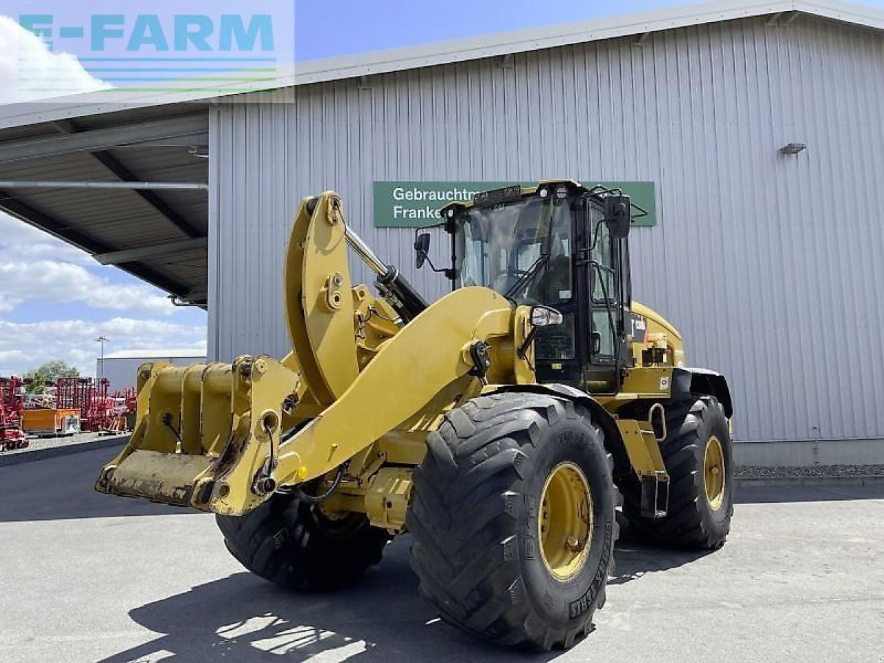 Caterpillar cat 938m - Мини багер: снимка 1 Caterpillar cat 938m - Мини багер: снимка 1