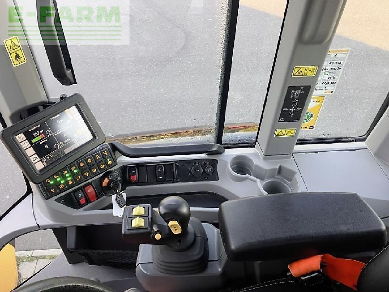 Мини багер Caterpillar cat 938m: снимка 8