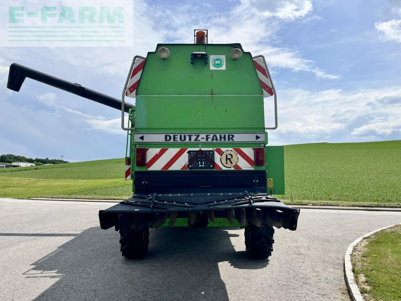 Deutz-Fahr 4075 balance - Зърнокомбайн: снимка 4 Deutz-Fahr 4075 balance - Зърнокомбайн: снимка 4