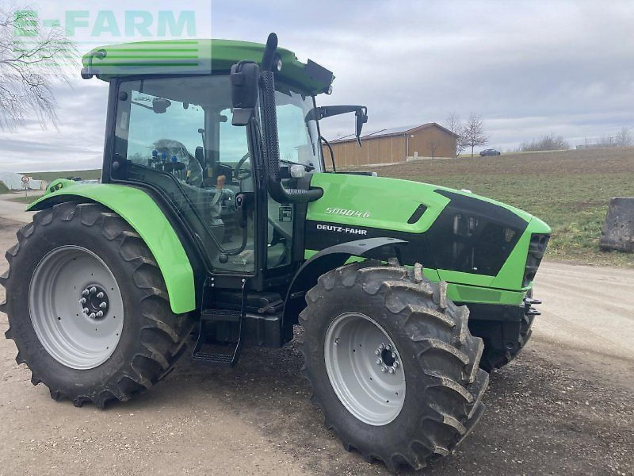 Deutz-Fahr 5090.4 g plus ls - Трактор: снимка 4 Deutz-Fahr 5090.4 g plus ls - Трактор: снимка 4