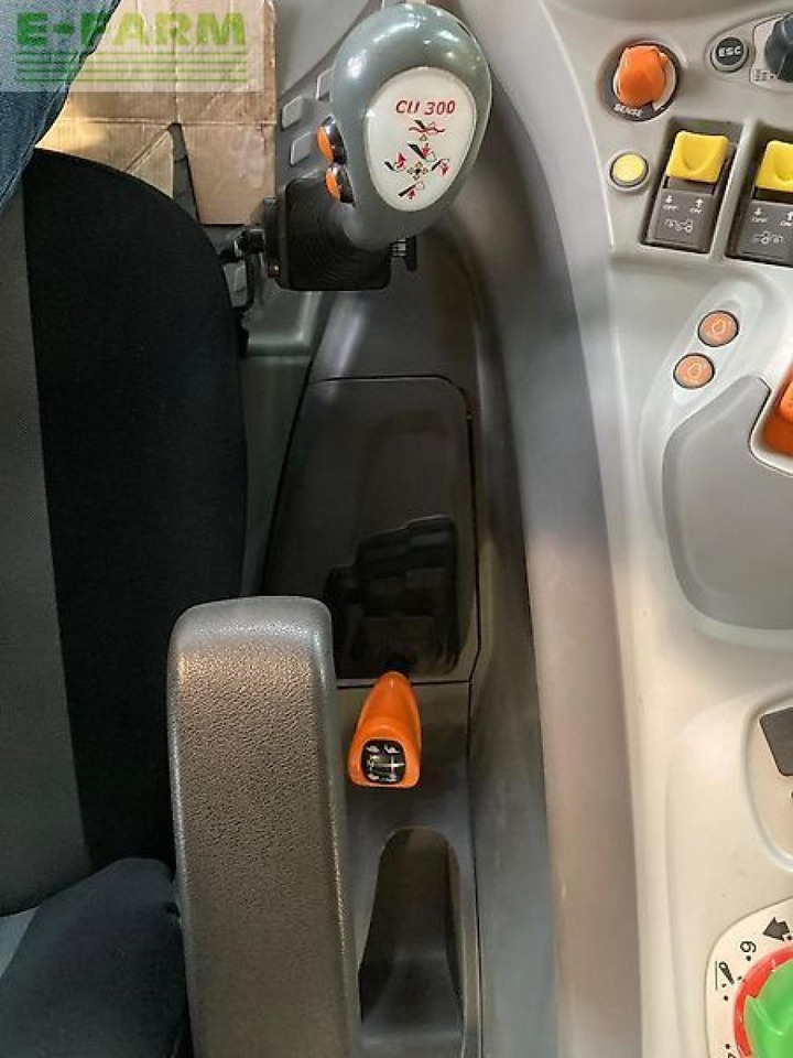 Трактор Deutz-Fahr 6130 powershift: снимка 10