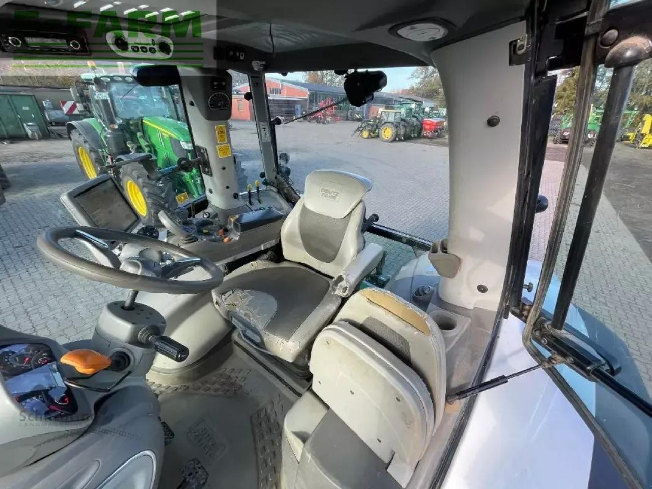 Трактор Deutz-Fahr 6215 agrotron ttv: снимка 15