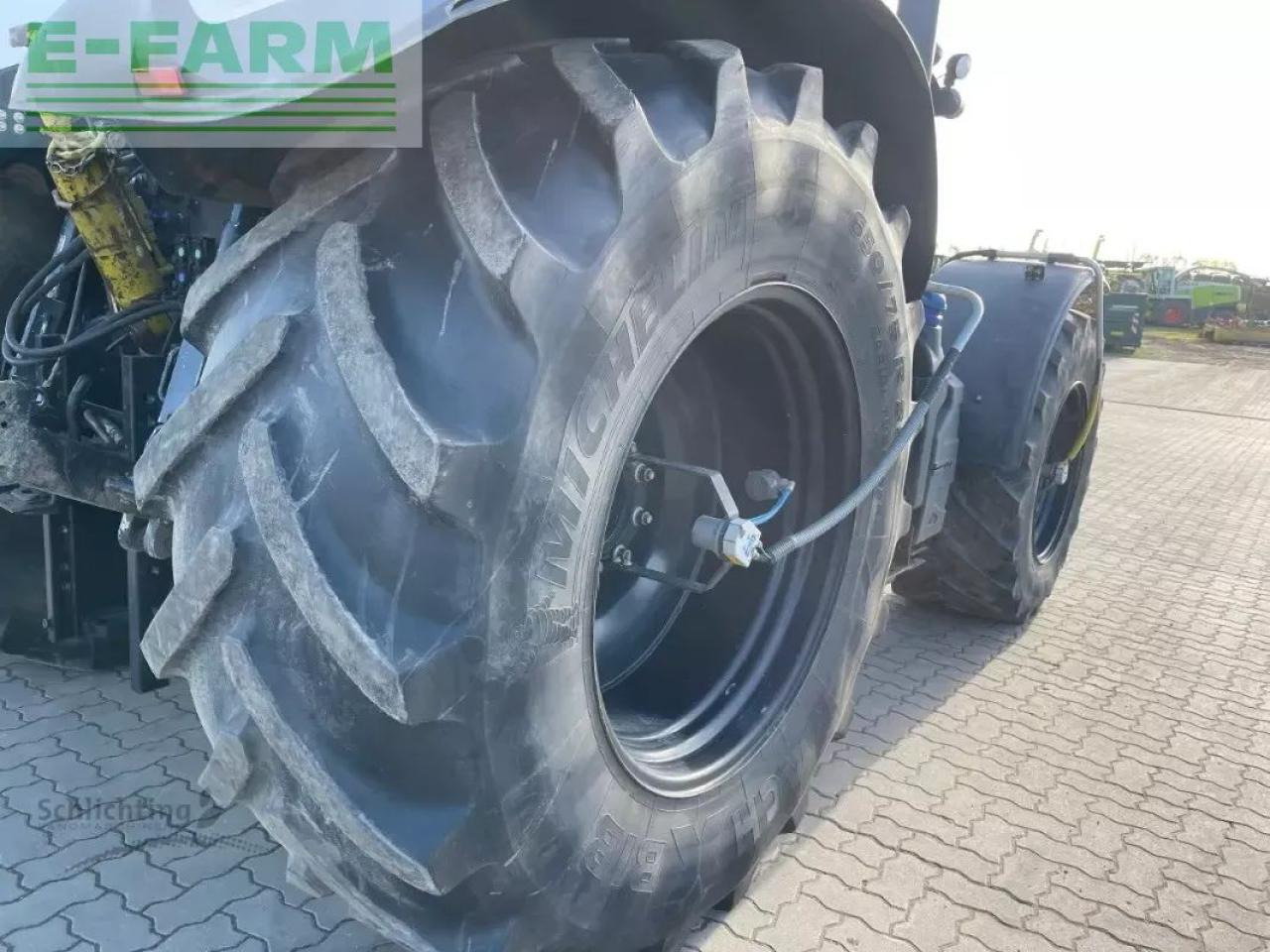 Трактор Deutz-Fahr 6215 agrotron ttv: снимка 13