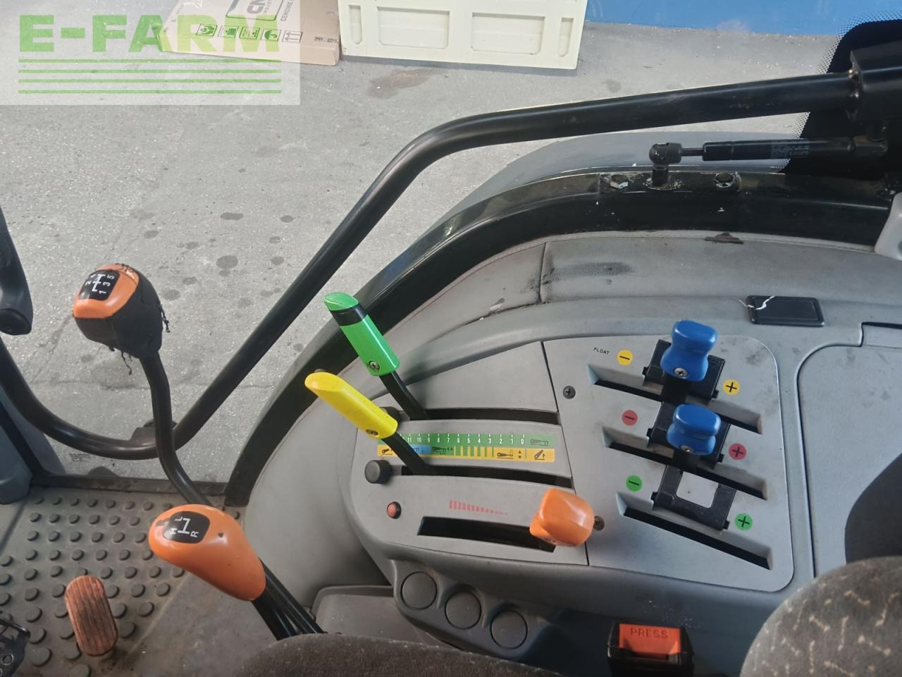 Deutz-Fahr agroplus 320 ecoline aktion201 Ecoline - Трактор: снимка 4 Deutz-Fahr agroplus 320 ecoline aktion201 Ecoline - Трактор: снимка 4