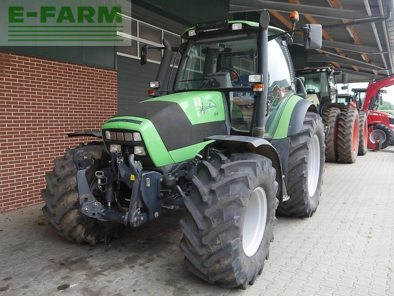 Deutz-Fahr agrotron 120 new nur 2350 std. - Трактор: снимка 2 Deutz-Fahr agrotron 120 new nur 2350 std. - Трактор: снимка 2