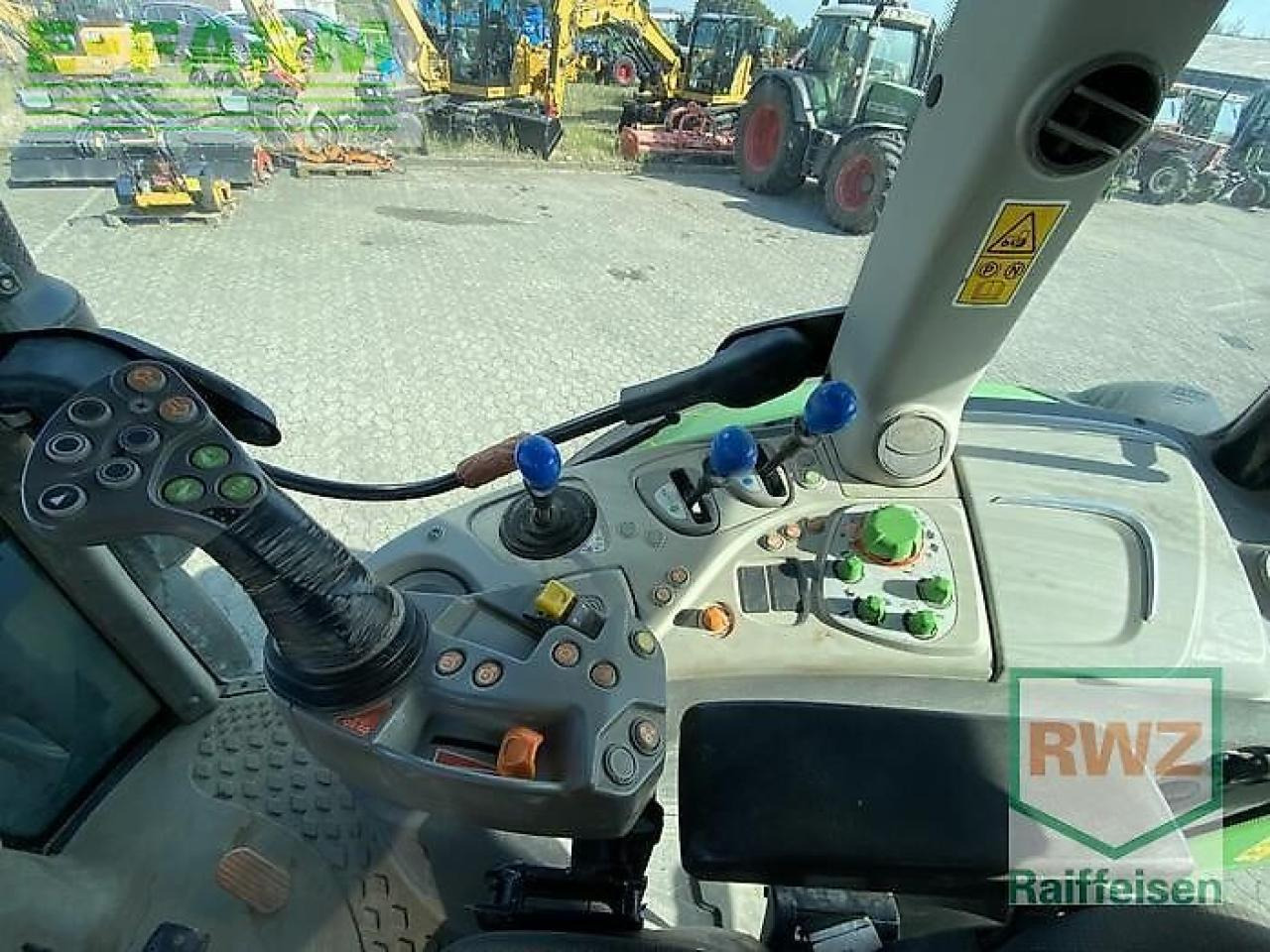 Трактор Deutz-Fahr agrotron 6130 ttv TTV: снимка 8 Трактор Deutz-Fahr agrotron 6130 ttv TTV: снимка 8