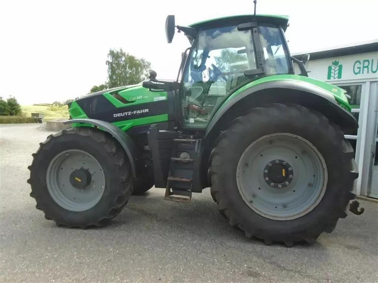 Deutz-Fahr agrotron 7230 ttv TTV - Трактор: снимка 2 Deutz-Fahr agrotron 7230 ttv TTV - Трактор: снимка 2