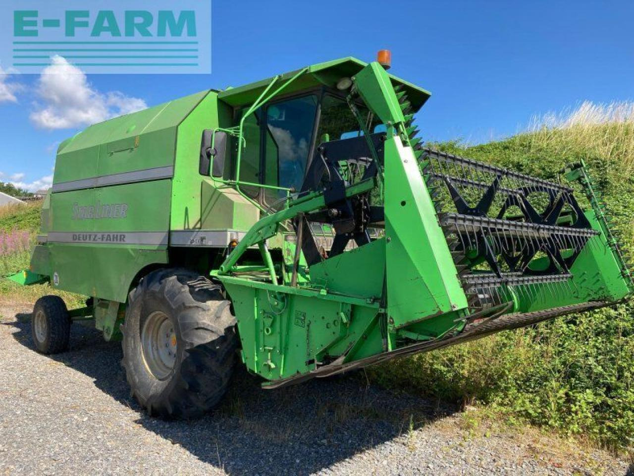 Deutz-Fahr starliner 4045 h - Зърнокомбайн: снимка 1 Deutz-Fahr starliner 4045 h - Зърнокомбайн: снимка 1