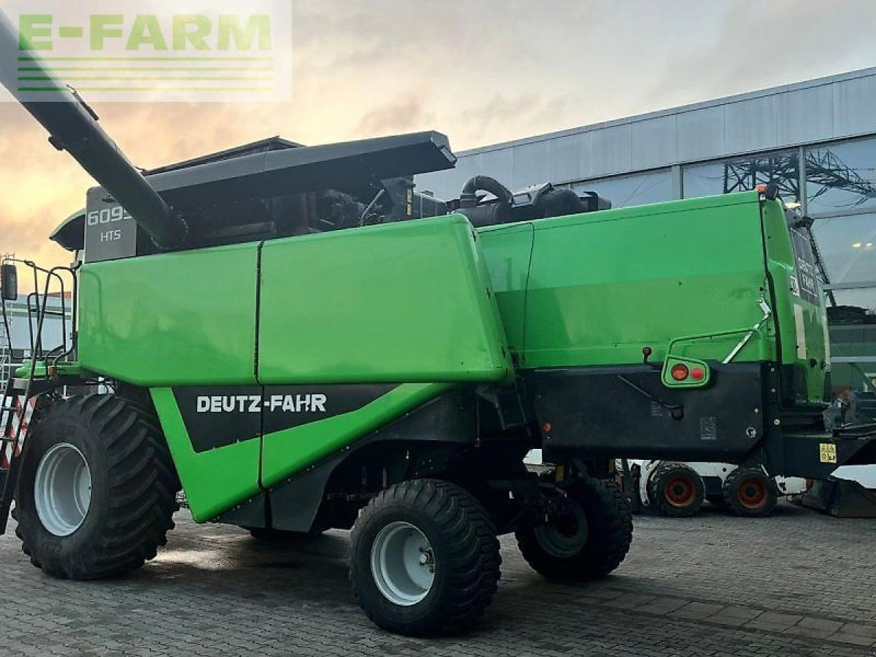 Deutz-Fahr topliner 6095 hts - Зърнокомбайн: снимка 4 Deutz-Fahr topliner 6095 hts - Зърнокомбайн: снимка 4
