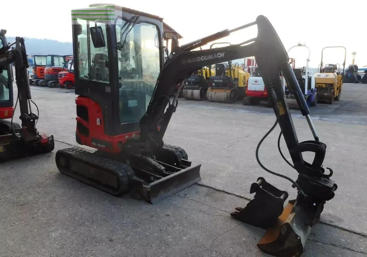 Euromacchine es 18 zt ( 1.750kg ) - Мини багер: снимка 5 Euromacchine es 18 zt ( 1.750kg ) - Мини багер: снимка 5