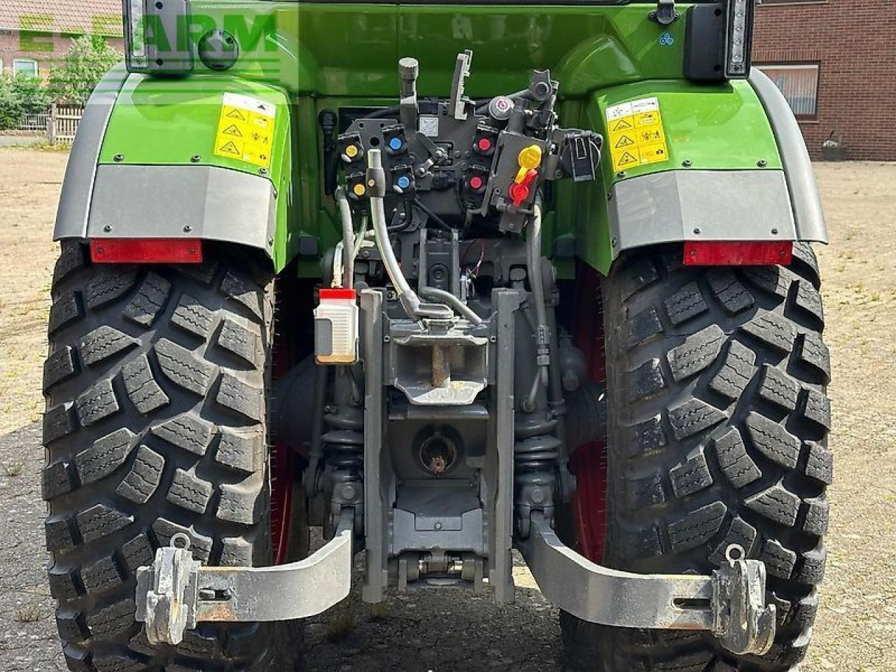 Fendt 209 f vario profi plus setting2 F - Трактор: снимка 4 Fendt 209 f vario profi plus setting2 F - Трактор: снимка 4