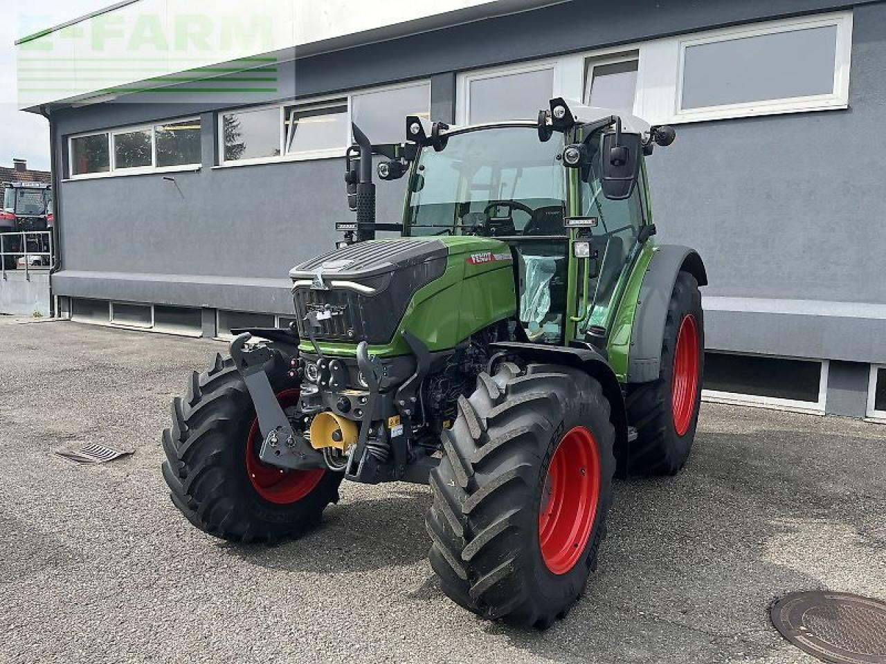 Fendt 211 s vario gen3 power setting 2 - Трактор: снимка 1 Fendt 211 s vario gen3 power setting 2 - Трактор: снимка 1