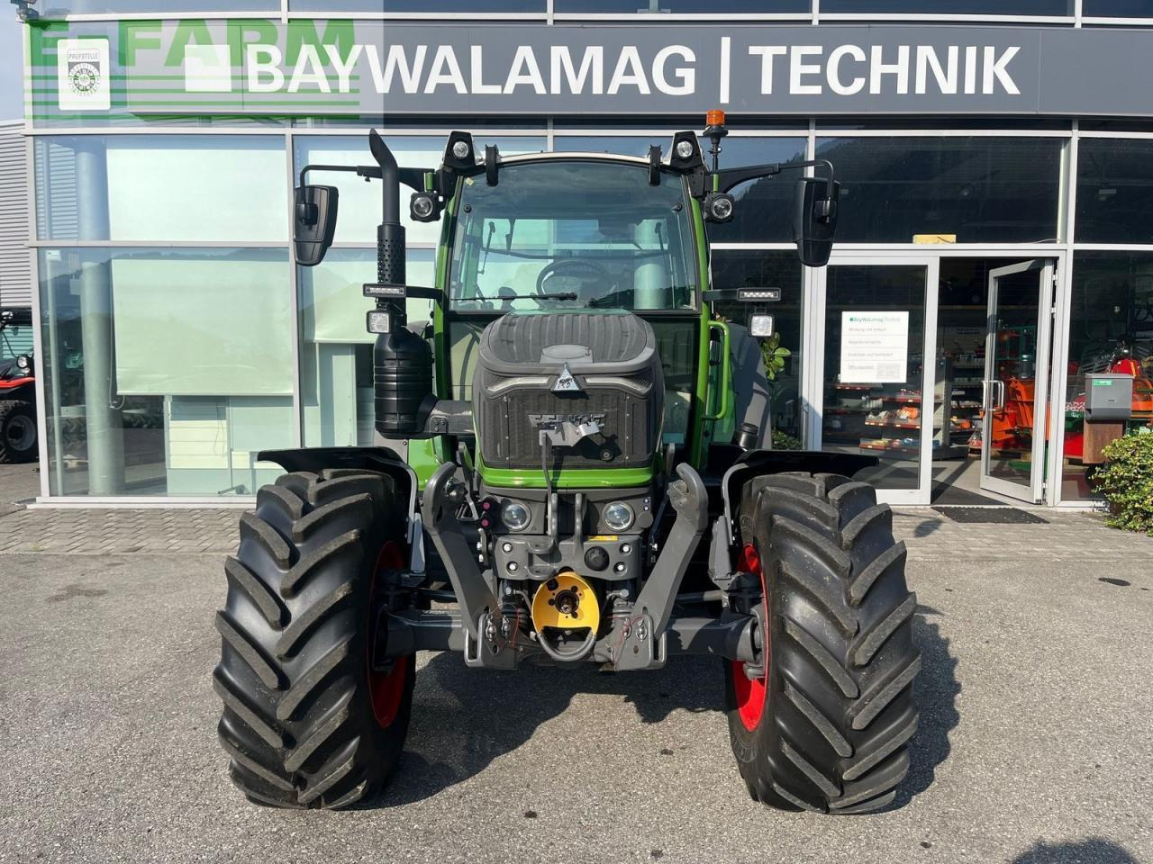 Fendt 211 s vario gen3 power setting 2 - Трактор: снимка 1 Fendt 211 s vario gen3 power setting 2 - Трактор: снимка 1