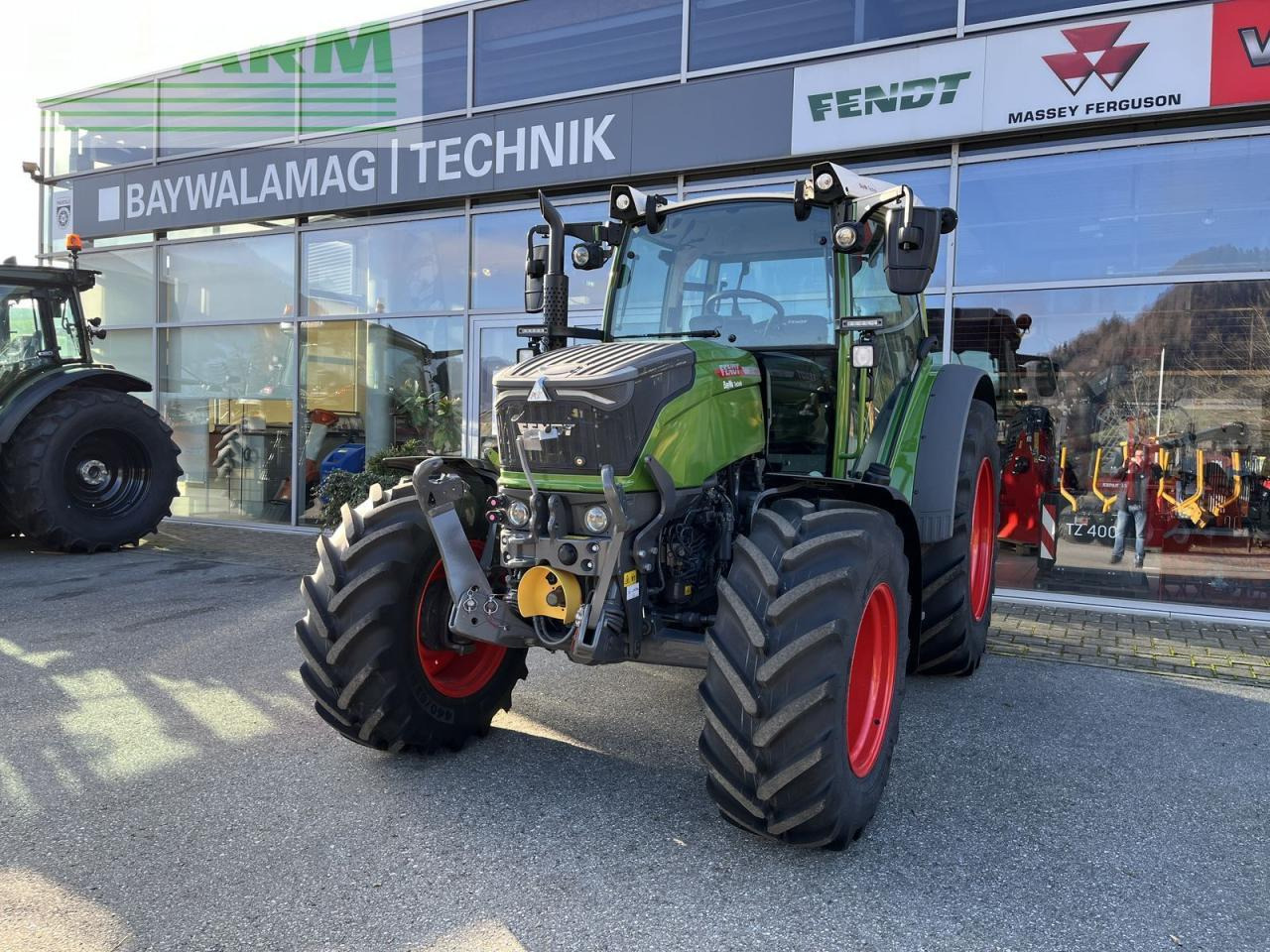 Fendt 211 s vario gen3 power setting 2 - Трактор: снимка 1 Fendt 211 s vario gen3 power setting 2 - Трактор: снимка 1