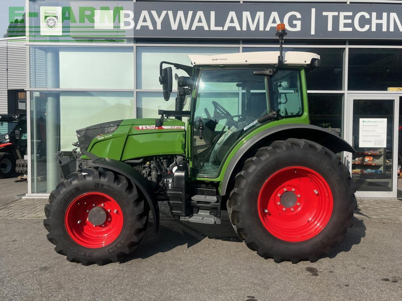 Fendt 211 s vario gen3 power setting 2 - Трактор: снимка 3 Fendt 211 s vario gen3 power setting 2 - Трактор: снимка 3