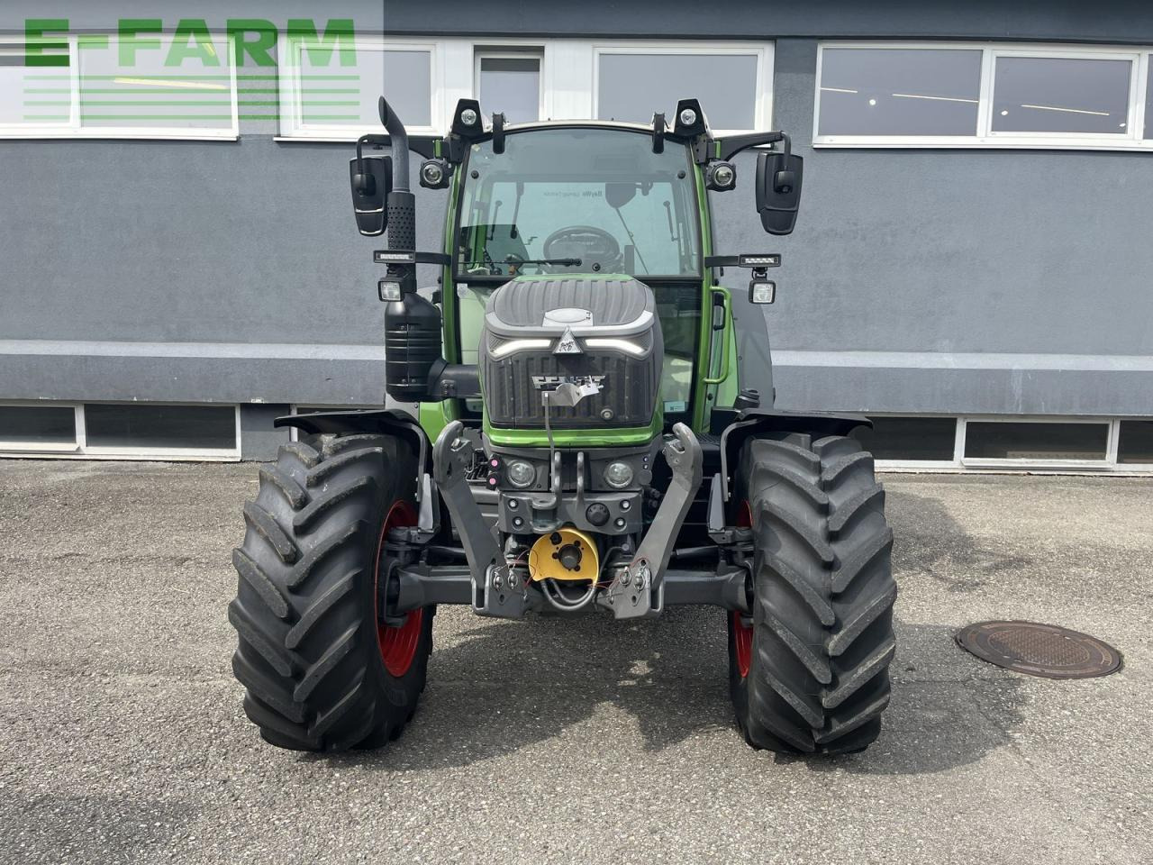 Fendt 211 s vario gen3 power setting 2 - Трактор: снимка 2 Fendt 211 s vario gen3 power setting 2 - Трактор: снимка 2