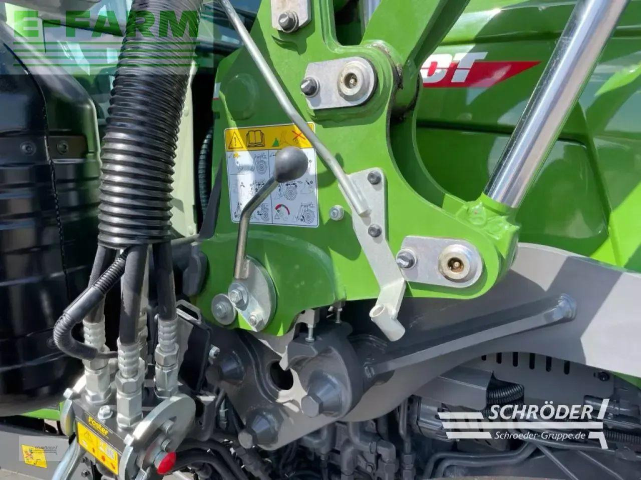 Fendt 211 s vario gen3 profi plus - Трактор: снимка 3 Fendt 211 s vario gen3 profi plus - Трактор: снимка 3