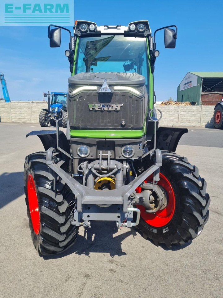 Fendt 211 vario f F - Трактор: снимка 3 Fendt 211 vario f F - Трактор: снимка 3
