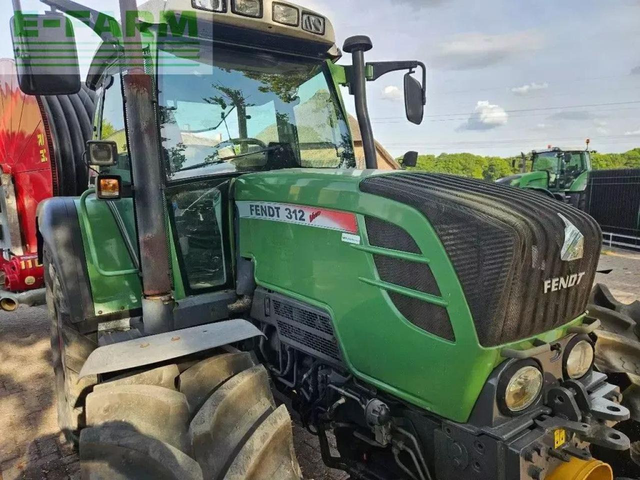 Fendt 312 vario ( 310 311 313 ) - Трактор: снимка 4 Fendt 312 vario ( 310 311 313 ) - Трактор: снимка 4